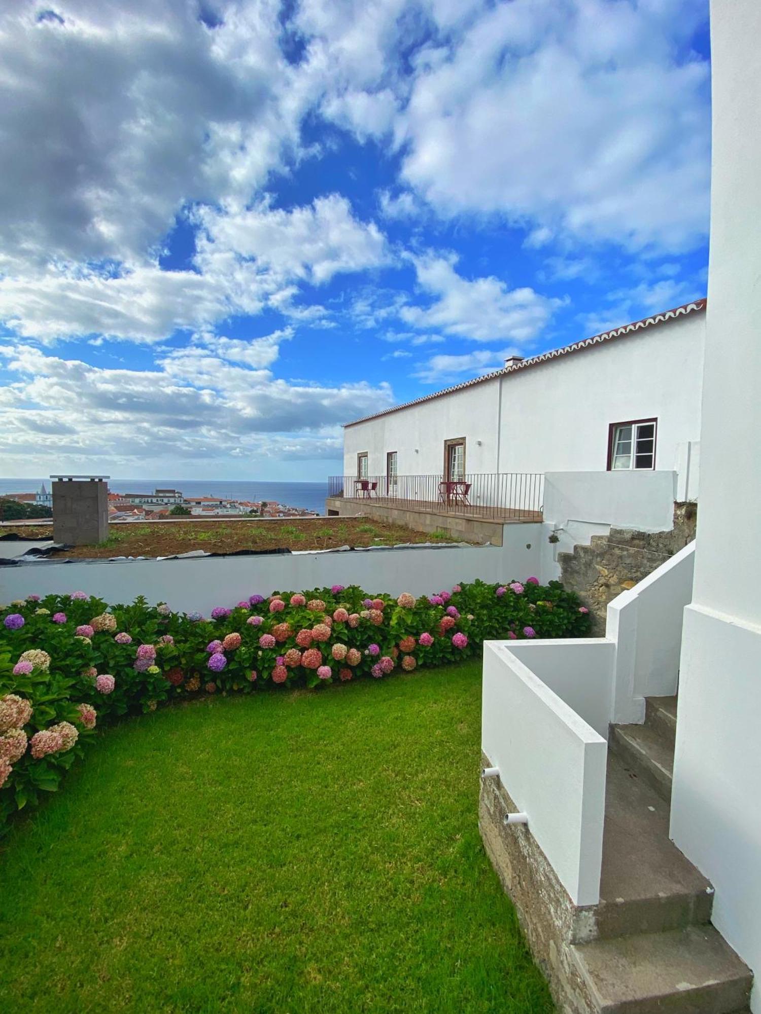 Casa Do Pisao - Cosy And Modern Two-Bedroom Townhouse Angra do Heroísmo Eksteriør bilde